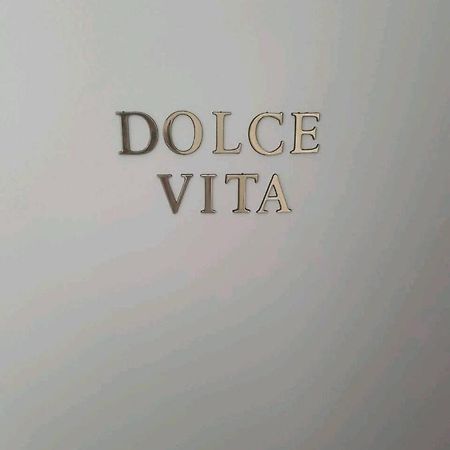 Le Dolce Vita - Centre Historique, Proche Toutes Commodites, Stationnement Aise, Wifi-Netflix Niort Dış mekan fotoğraf