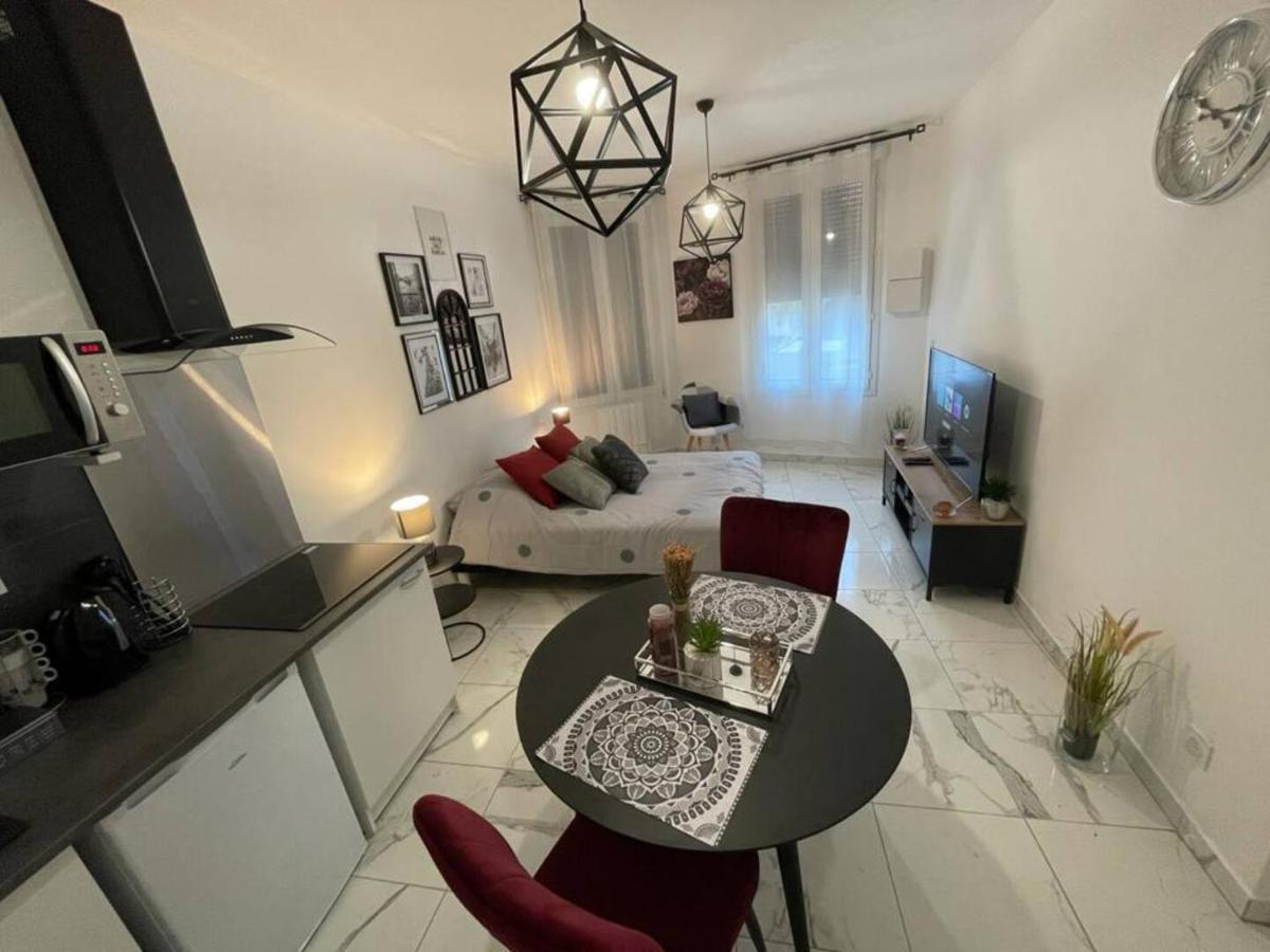 Le Dolce Vita - Centre Historique, Proche Toutes Commodites, Stationnement Aise, Wifi-Netflix Niort Dış mekan fotoğraf